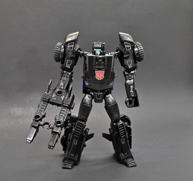 Image Of Custom Generations G1 Metroplex With Deluxe Scale Scamper  (11 of 12)